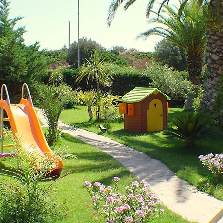 Palm Village Villasimius Exteriör bild