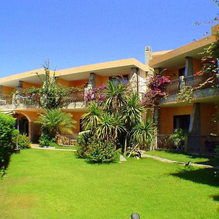 Palm Village Villasimius Exteriör bild