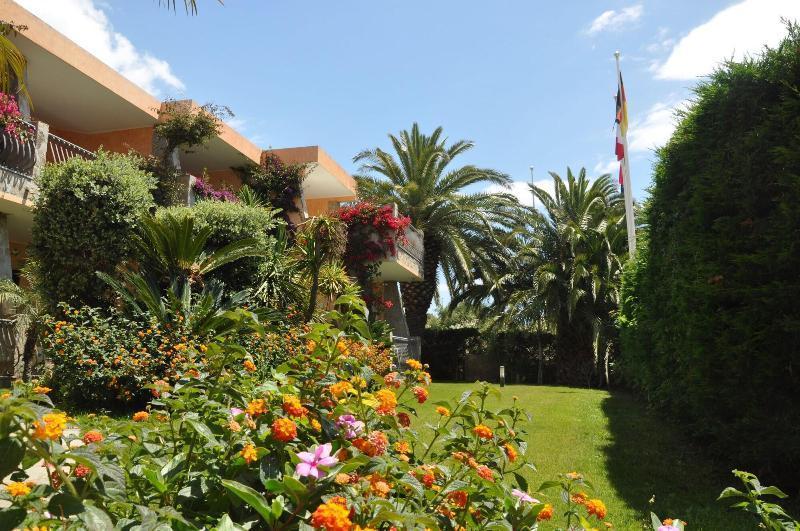 Palm Village Villasimius Exteriör bild