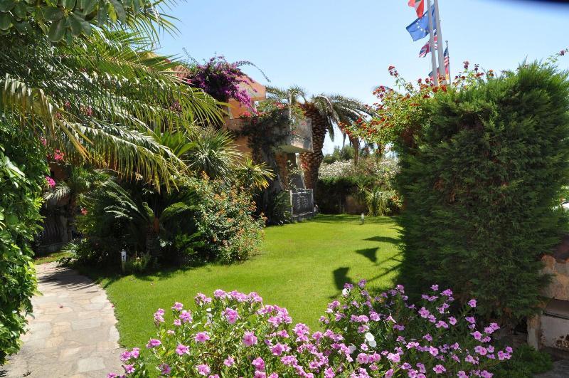 Palm Village Villasimius Exteriör bild
