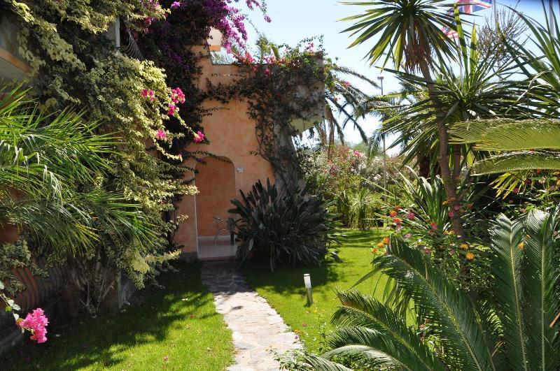 Palm Village Villasimius Exteriör bild
