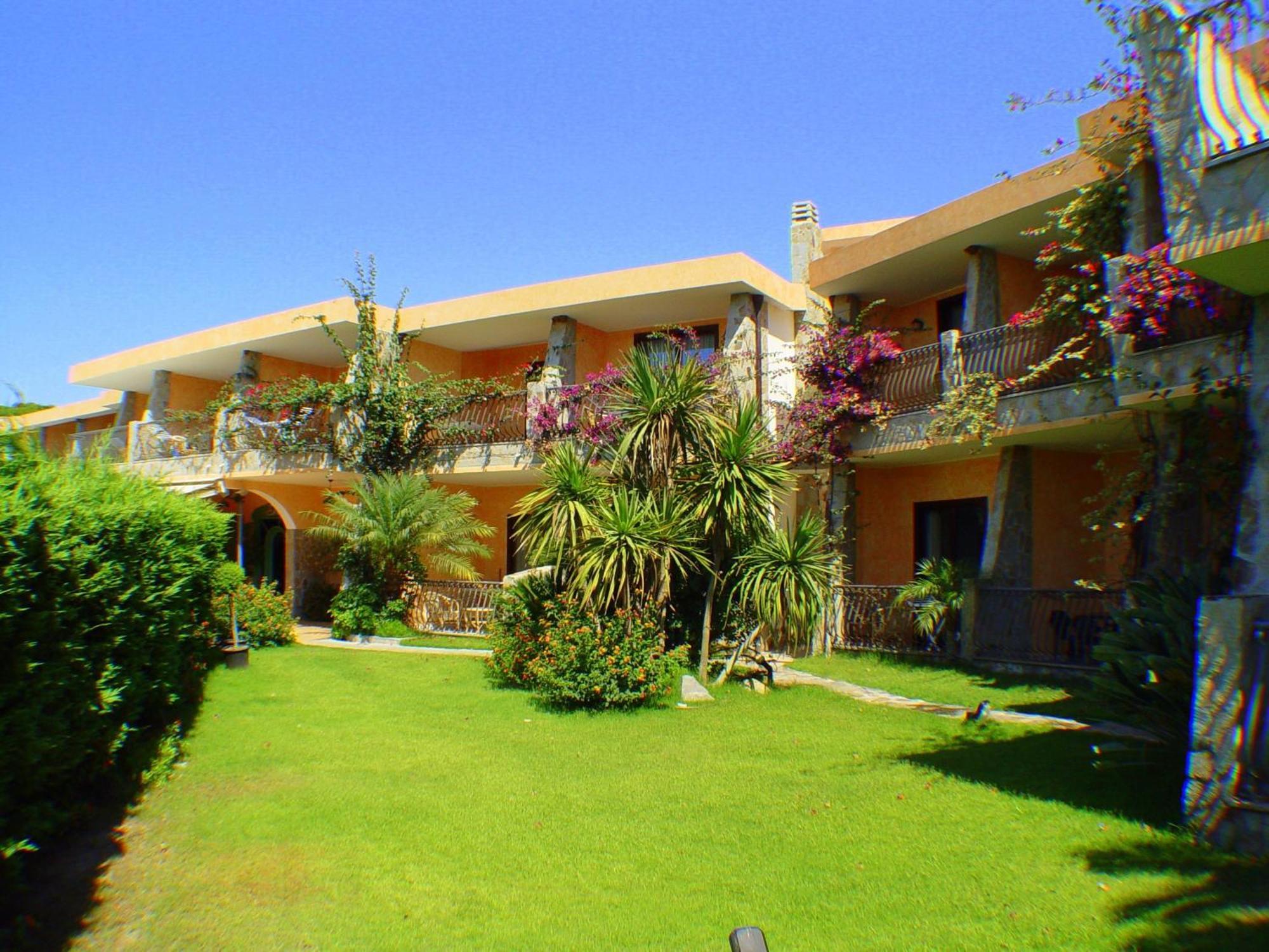 Palm Village Villasimius Exteriör bild