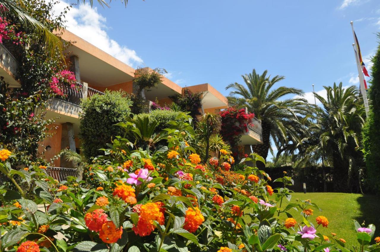 Palm Village Villasimius Exteriör bild